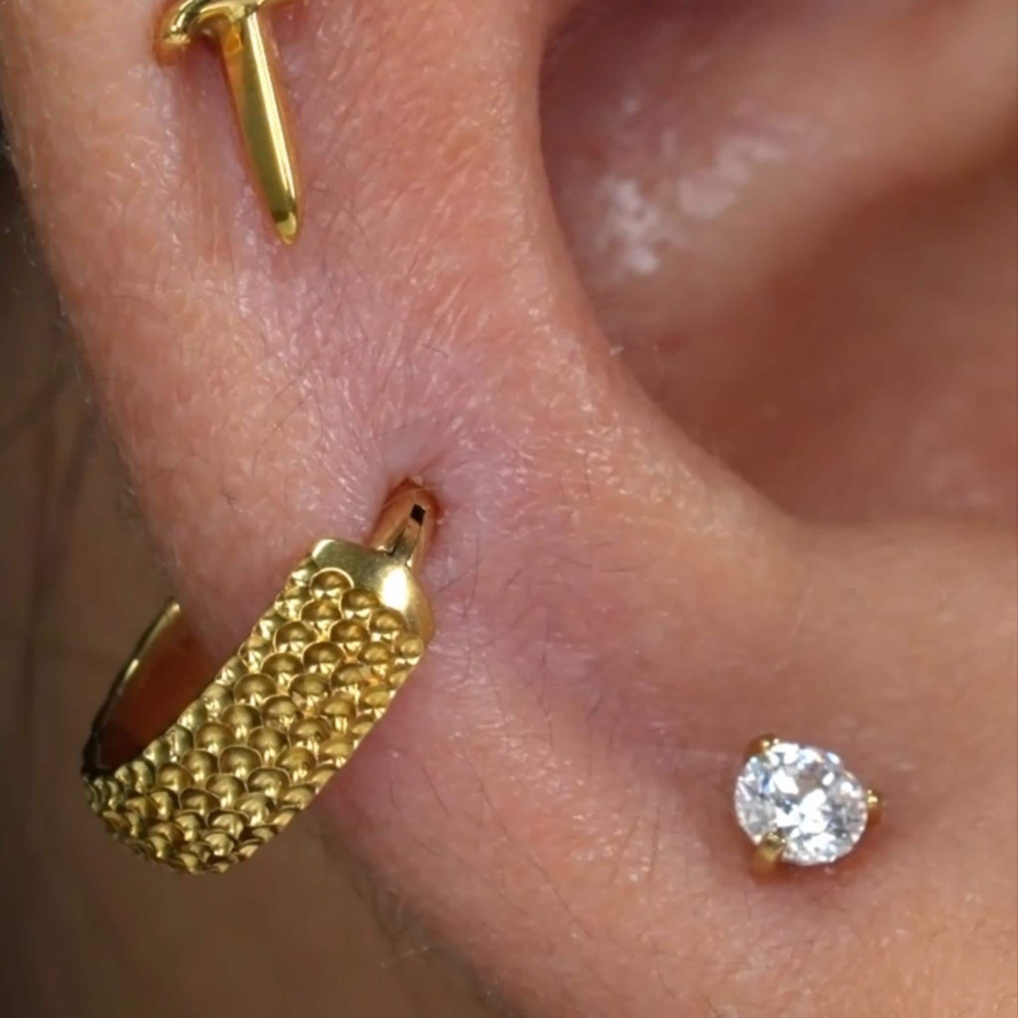 16G Titanium Wide Hammered Conch Clicker, Industrial Septum Hoop 8mm 10mm 12mm, Textured Hinged Segment, Punk Helix Piercing