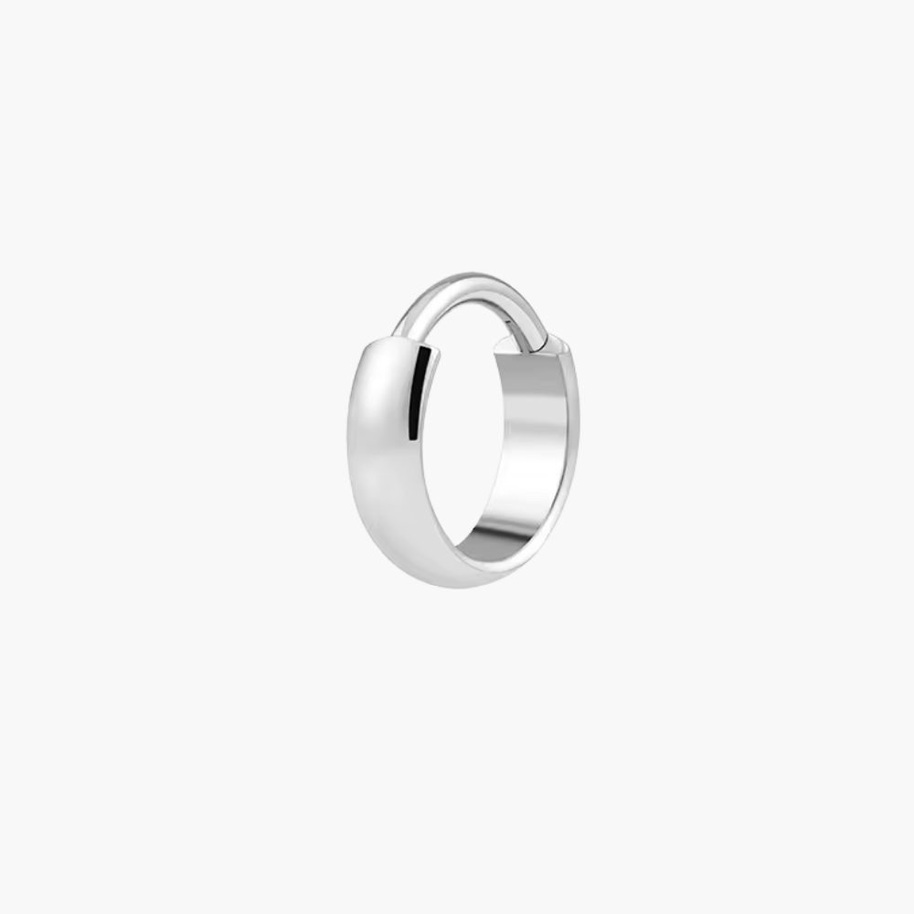 Chunky Wide Band Conch Clicker – Titanium Bold Septum Hoop