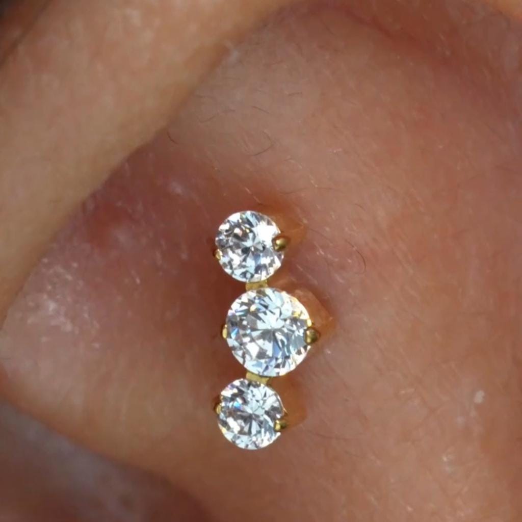 Titanium Trinity Cluster Labret, 16G Triple CZ Stud, Flat Back Earring, Helix Tragus Conch Medusa, Hypoallergenic