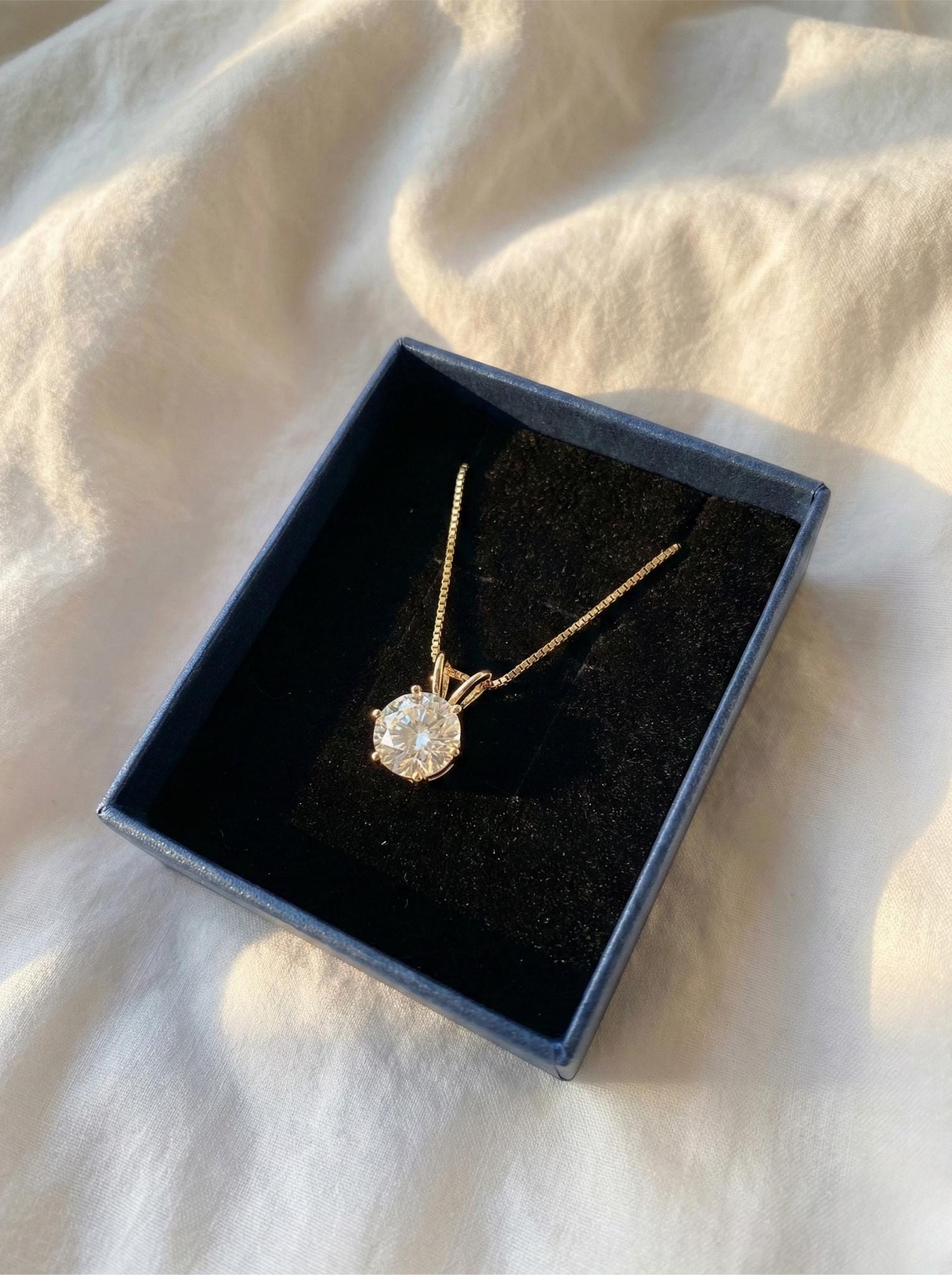 Moissanite Solitaire Diamond Necklace, Gold Solitaire Diamond Pendant, Dainty Moissanite Necklace, Floating Diamond, Single Diamond Necklace