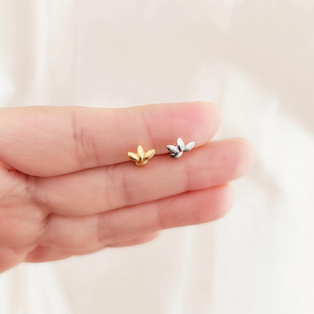 20G/18G/16G lotus Push Pin Labret • Threadless Flat Back Earring • Tragus Stud • Flat Back Stud • Helix Stud • Cartilage Stud