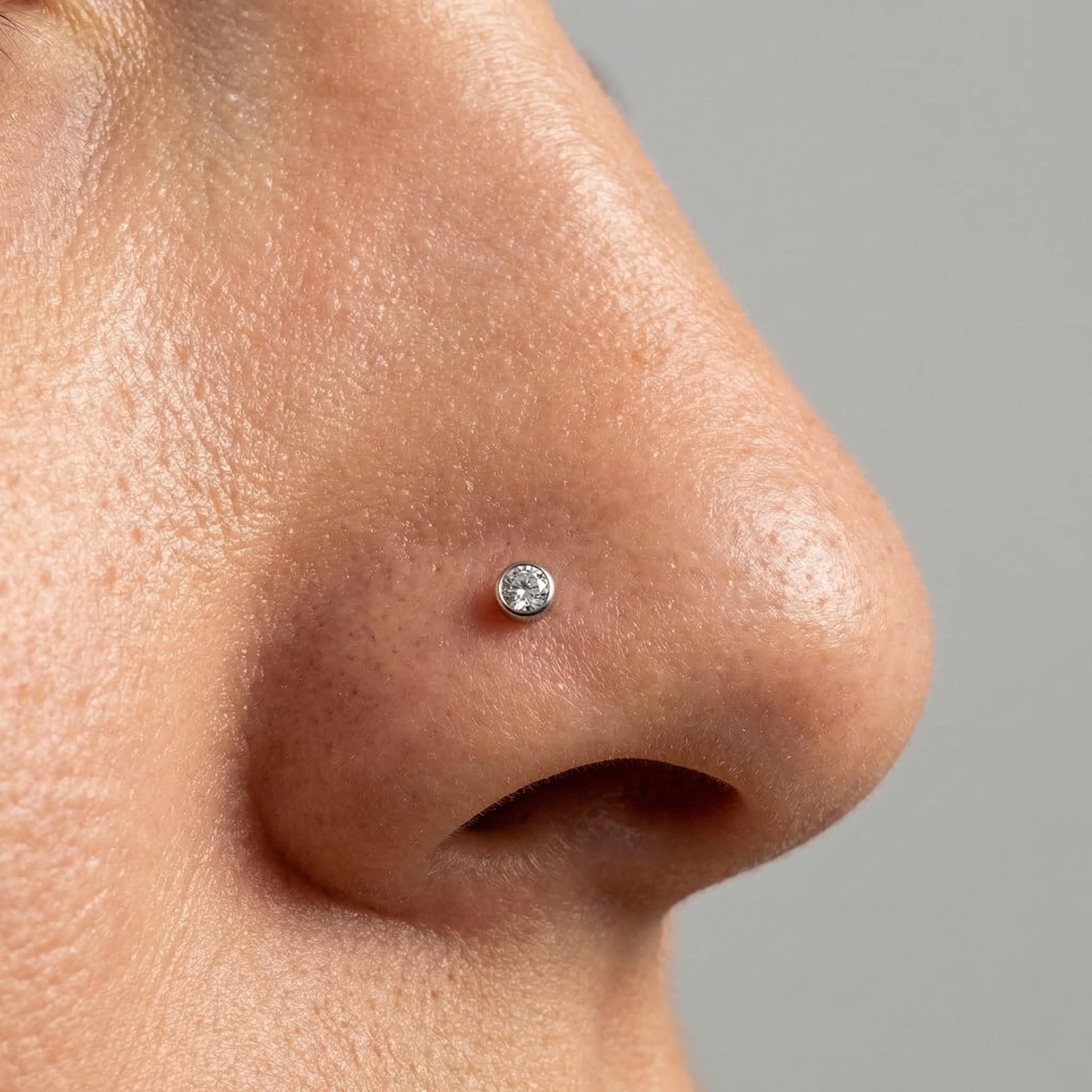 20G Gold Titanium Corkscrew Nose Stud, 2mm Bezel CZ Nostril Ring, Twist Screw Nose Jewelry, Snag-Free Hypoallergenic Piercing