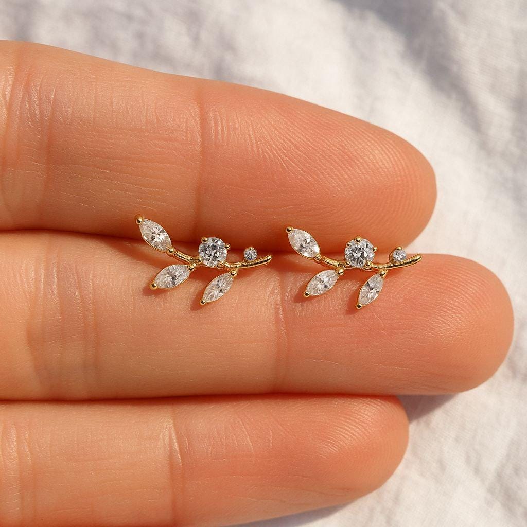 Titanium Labret Stud Earring • Leaf Flat Back Earring • Helix Earring • Tragus Earring • Cartilage Earring • Nose Ring • Gift for Her