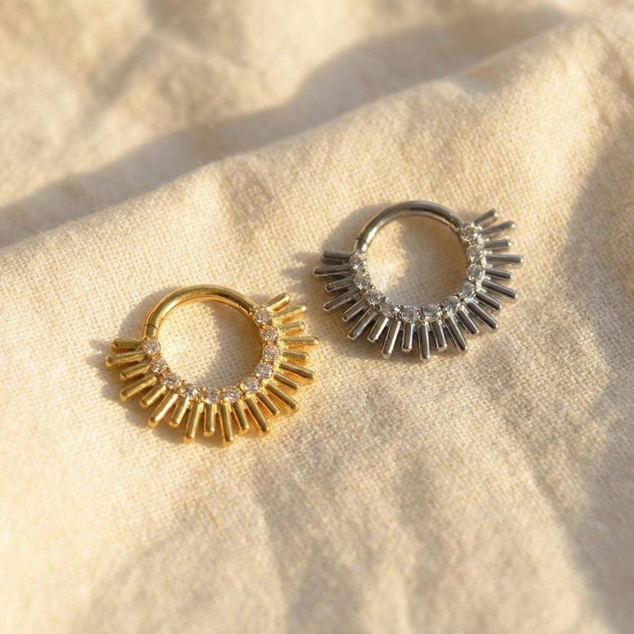 16G Titanium Sunburst Septum Clicker, CZ Halo Daith Hoop 8mm 10mm, Spike Crown Cartilage Earring, ASTM F136 Hinged Helix Conch Piercing