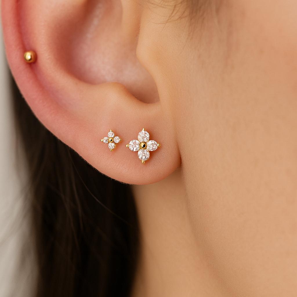 20G 18G 16G Flat Back Threadless Flower Stud • G23 Titanium Cartilage Earring • Tragus Helix Labret Piercing Jewelry for Women