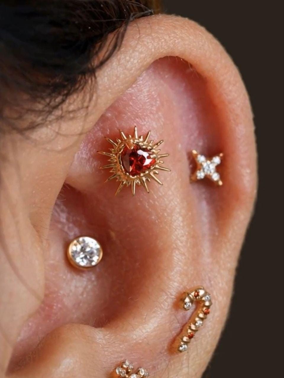 16G Titanium Heartbreak Stud, Broken Heart CZ Flat Back Earring, Edgy Helix Tragus Conch Piercing, Y2K Emo Jewelry