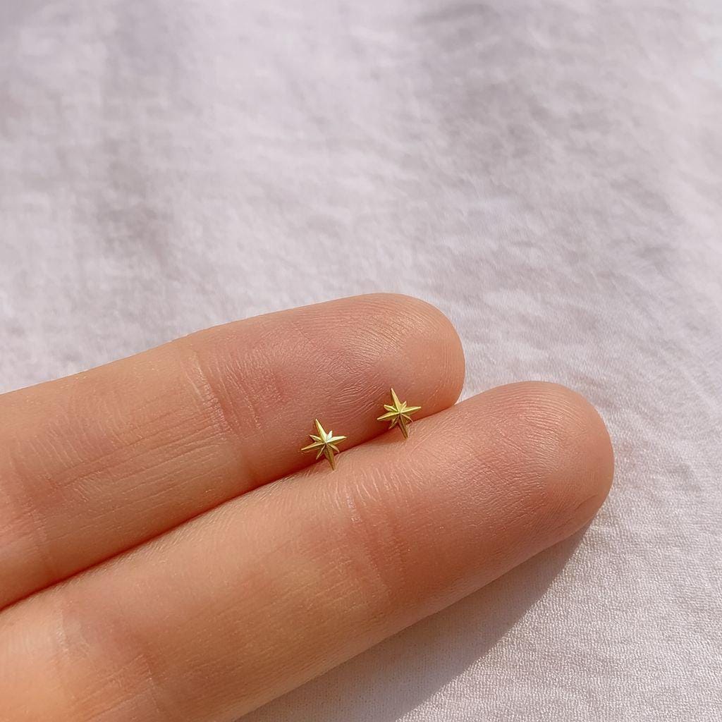 20G/18G/16G Star burst Push Pin Labret • Threadless Flat Back Earring • Tragus Stud • Flat Back Stud • Helix Stud • Cartilage Stud