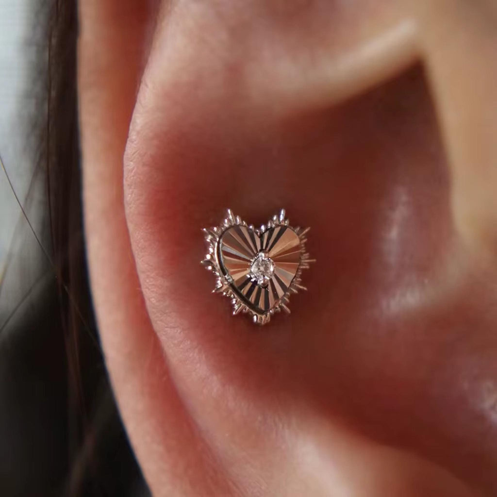16G Titanium "Bad Romance" Heart Stud, CZ Flat Back Labret, Helix Tragus Conch Cartilage Earring, Hypoallergenic Body Piercing