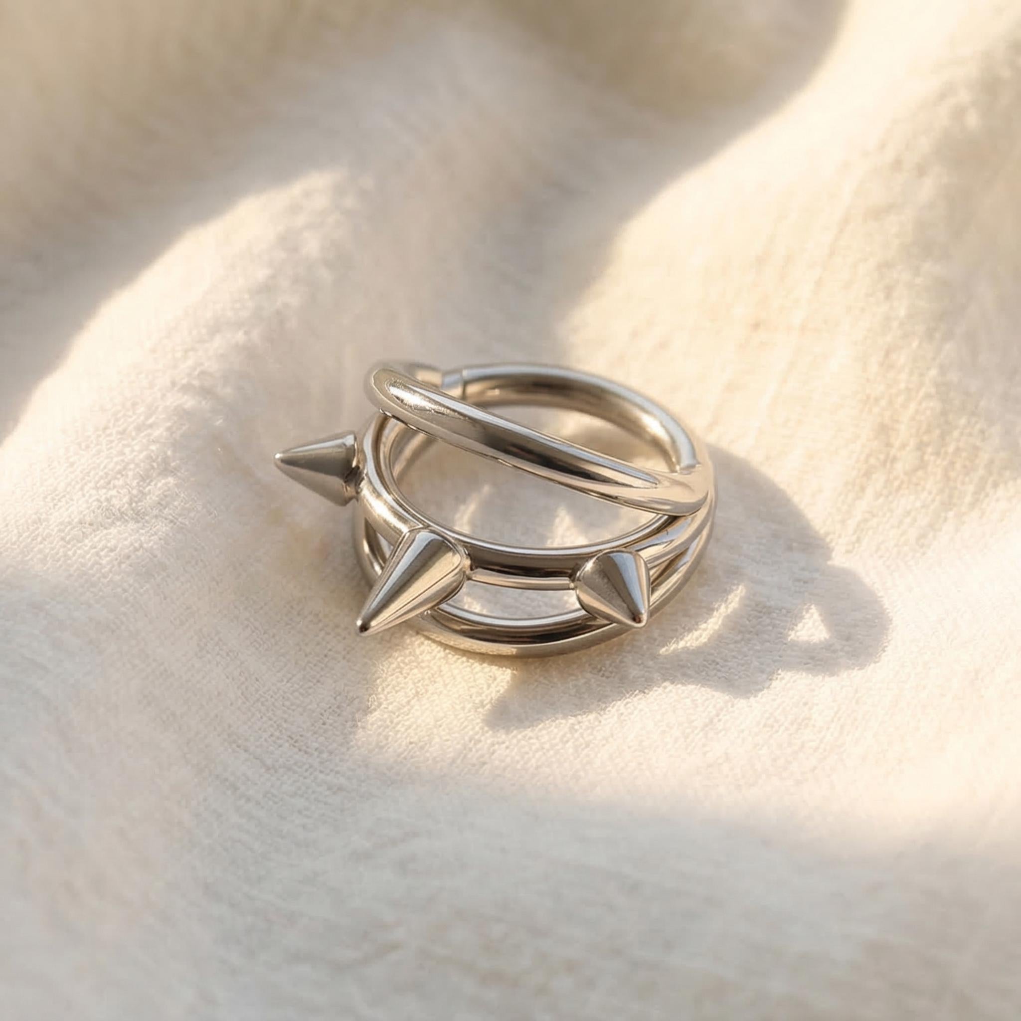 16G Titanium Triple Spike Septum Clicker, Edgy Daith Hoop, Hinged Segment Ring, Punk Cartilage Helix Piercing, Alternative Jewelry