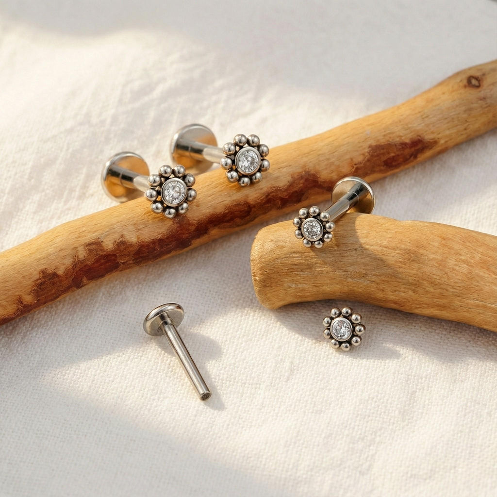 16G Tiny Flower Push Pin Labret • Threadless Flat Back Earring • Tragus Stud • Flat Back Stud • Helix Stud • Cartilage • Nose Stud