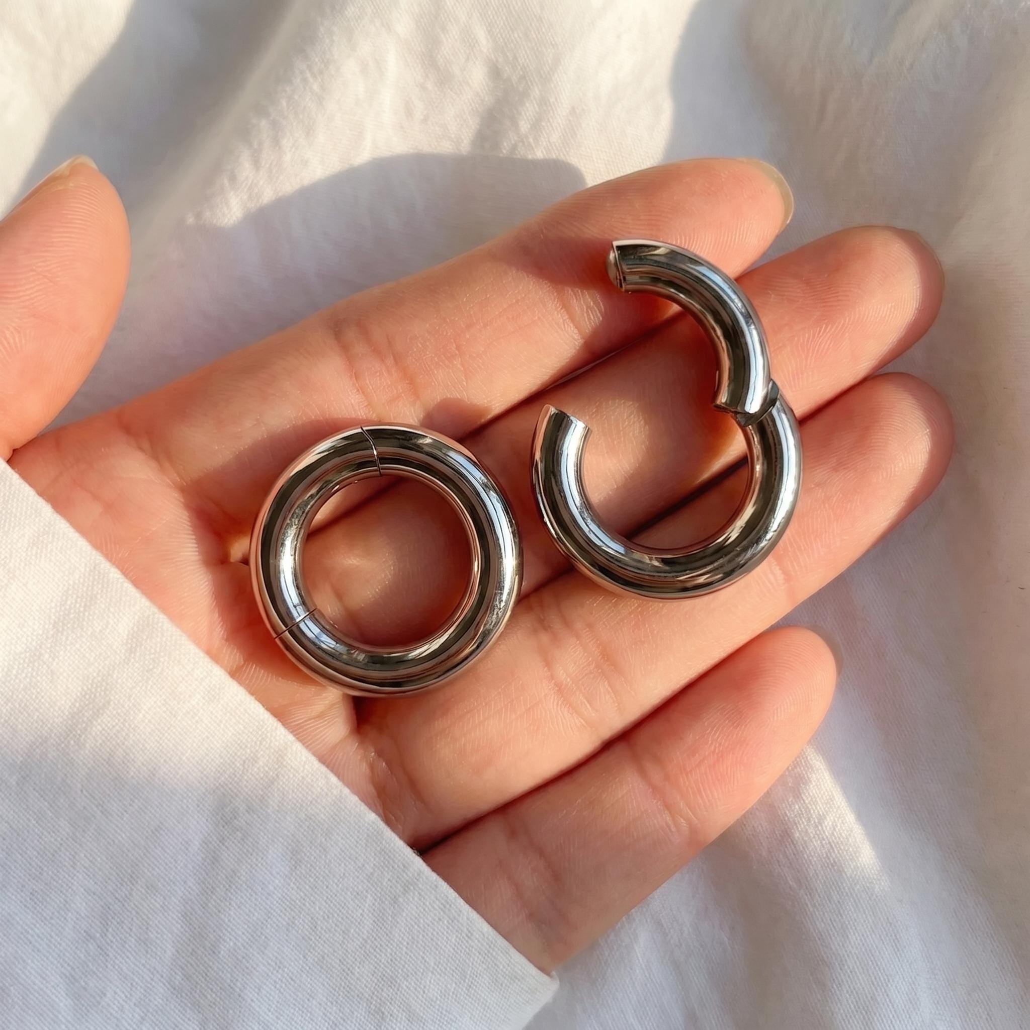 Large Gauge Titanium Hinged Segment Ring – 6G 8G 10G Septum Hoop