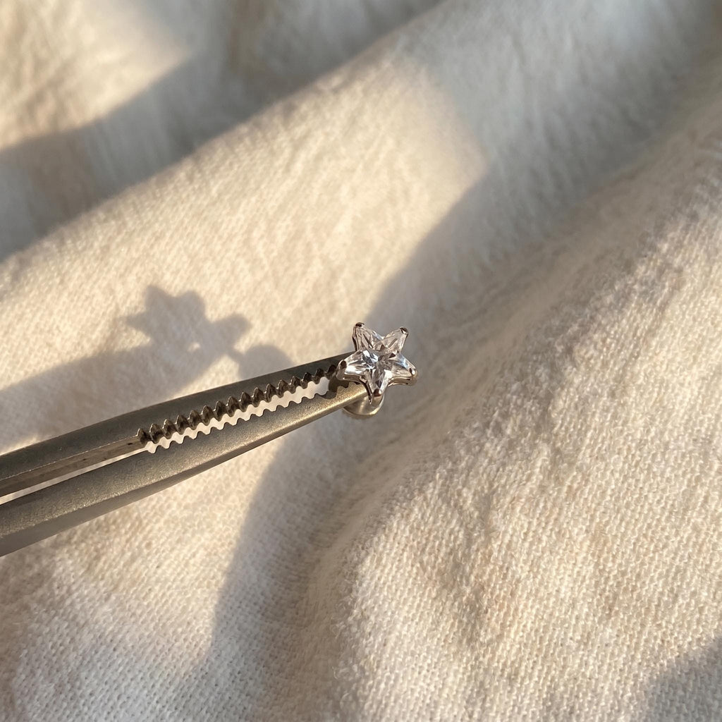 CZ Star Push Pin Labret – Titanium Flat Back Stud
