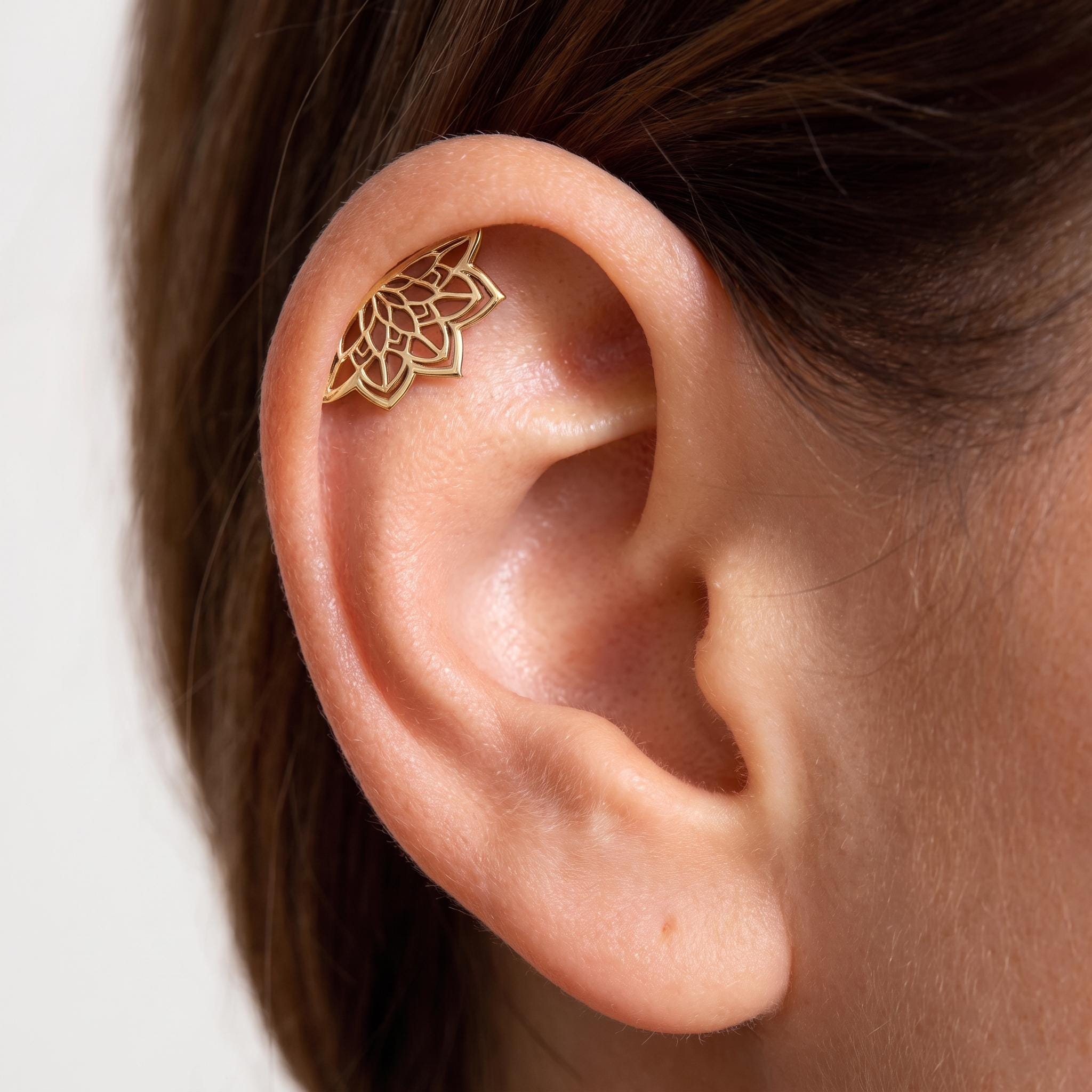 Lotus Flower Hidden Helix Stud – Titanium Floating Cartilage Earring
